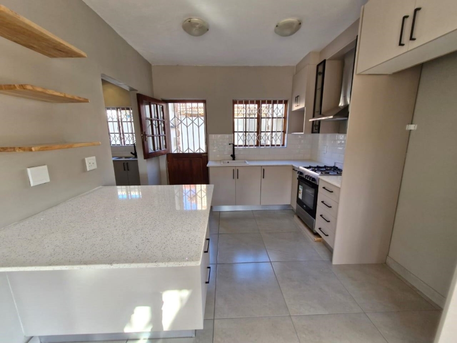To Let 3 Bedroom Property for Rent in Meerhof North West
